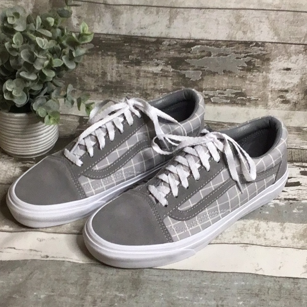 Vans Sneakers Men’s Sz 6/Women’s Sz 7.5 NWOT